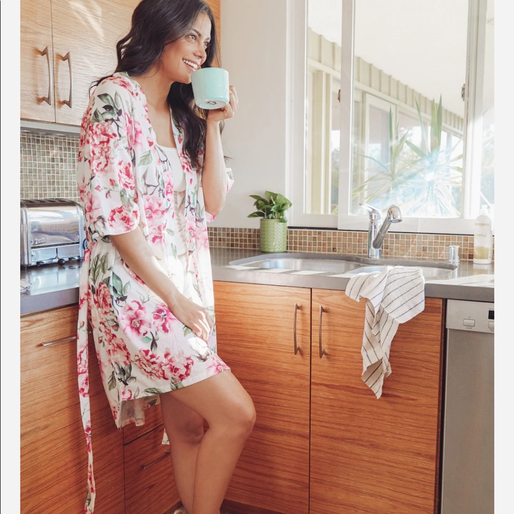 Show Me Your MuMu Floral Robe - Pink and White